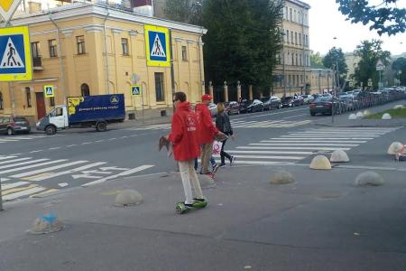 Санкт-Петербург. Комсомольцы Центрального района провели мобильные пикеты