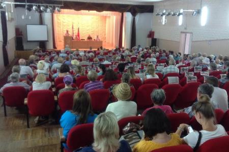 Краснодарский край. Деньги для решения социальных проблем в стране есть, заявили кандидаты в депутаты Госдумы от КПРФ на встрече в Белореченске