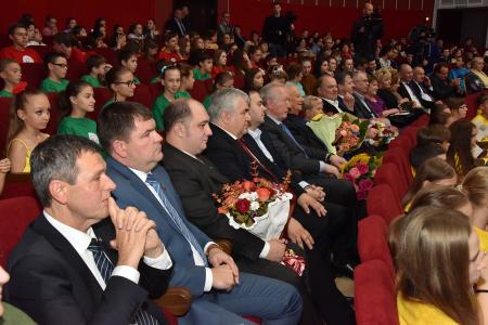 Дети России – детям Донбасса