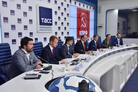 «Не может быть фаворитов и победителей на фоне униженного народа»
