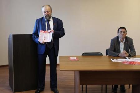 Магаданские коммунисты провели встречу с коллективом госпиталя УВД