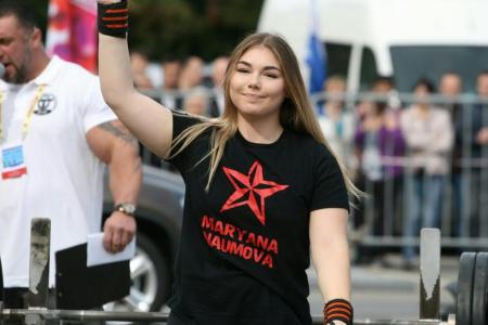 Новые рекорды "Железной девочки" из Спортклуба КПРФ