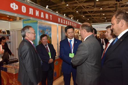 Г.А. Зюганов посетил Московскую международную книжную выставку-ярмарку