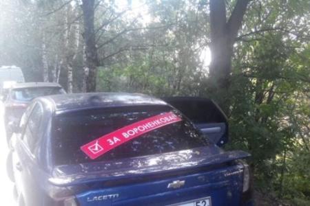 Нижегородцы на автомобилях выражают поддержку Денису Вороненкову