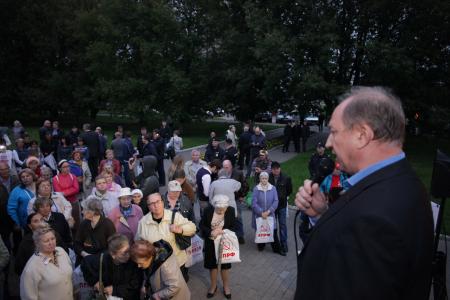 Префектура ЮВАО Москвы превратила митинг за разделение Выхино-Жулебино в "праздник"