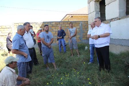 Республика Крым. В.П. Комоедов встретился с крымскотатарским населением города Симферополя