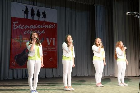 «Нам память, а молодым опора». Фестиваль «Беспокойные сердца» прошел в Новосибирске