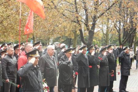 Севастопольские коммунисты почтили память начала героической обороны города от немецко-фашистских захватчиков