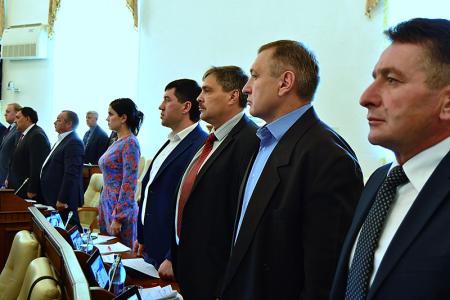 Алтайский край. Депутаты-коммунисты приняли участие в работе первой сессии АКЗС