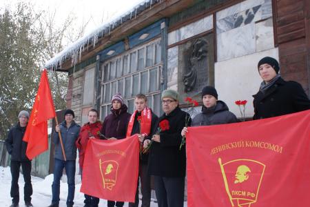 Алтайский край. Комсомольцы разных поколений широко отметили День рождения ВЛКСМ
