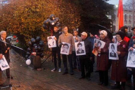 Преступление без срока давности.  Ярославцы почтили память защитников Белого дома в 1993 г.