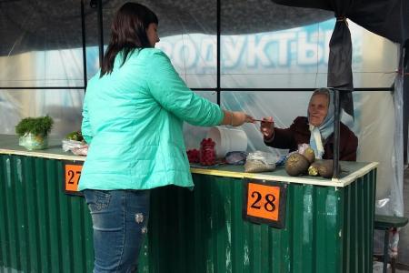 Липецкие комсомольцы поздравили ветеранов с днем пожилого человека