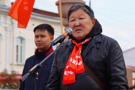 Коммунисты Бурятии почтили память защитников Советской власти