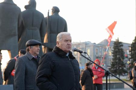 «Преступление без срока давности». Жители Новосибирска вспомнили расстрел Верховного Совета
