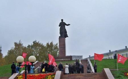 Татарстан. В Казани прошёл митинг КПРФ  "За честные выборы и советскую власть"	