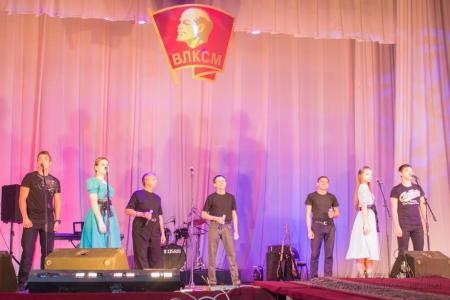 Волгоградская область. В городе Волжском отметили 98-ю годовщину создания ВЛКСМ