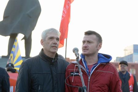 «Преступление без срока давности». Жители Новосибирска вспомнили расстрел Верховного Совета