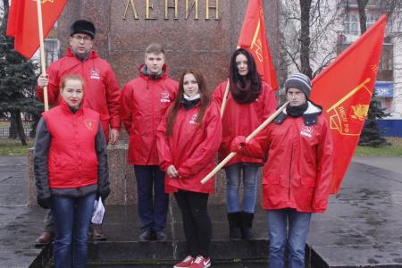 Ярославские комсомольцы и молодые коммунисты отпраздновали 98-ю годовщину создания ВЛКСМ