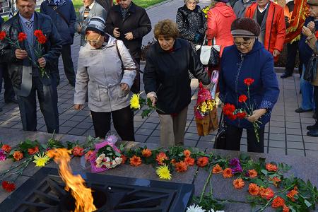 «Не забудем и не простим!». Коммунисты Барнаула провели памятную акцию 4 октября