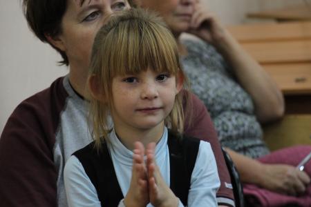 Рязанские коммунисты приехали с подарками в интернат для детей-сирот