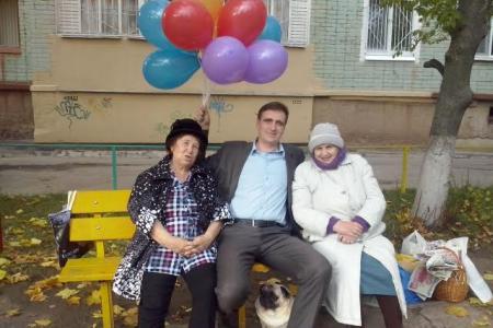 Орловские коммунисты организовали праздник в Международный день пожилых людей