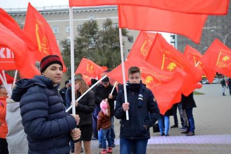 Ростов-на-Дону: Комсомол отметил свое 98-й День рождения