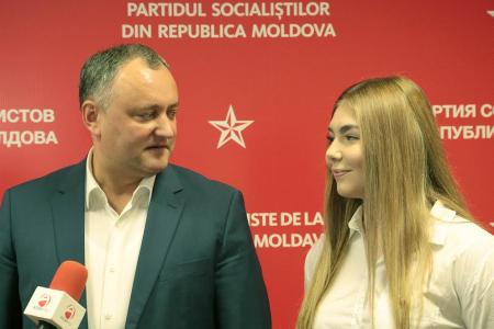 Марьяна Наумова призвала молодежь Молдовы голосовать за Игоря Додона