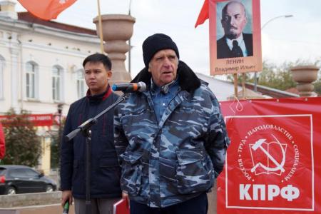 Коммунисты Бурятии почтили память защитников Советской власти