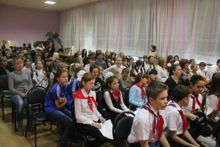 Псковская Область. В Острове отметили 98-ю годовщину ВЛКСМ