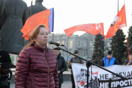 «Преступление без срока давности». Жители Новосибирска вспомнили расстрел Верховного Совета
