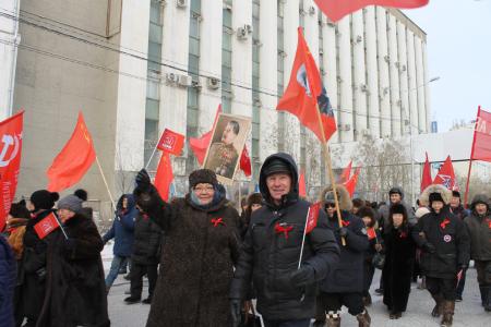 Борьба за интересы народа и Родины продолжается! Демонстрация и митинг 7 ноября в Якутии