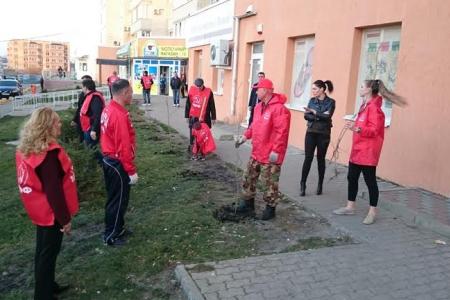 Красные в "Белом городе". Ставропольские коммунисты организовали субботник