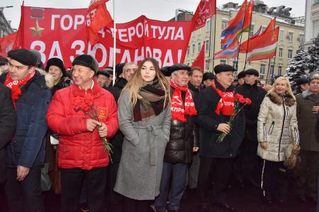 «Новый Октябрь впереди!». Шествие и митинг в Москве