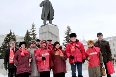 Слава Великому Октябрю! В Курганской области прошла серия мероприятий в честь годовщины Красной Революции