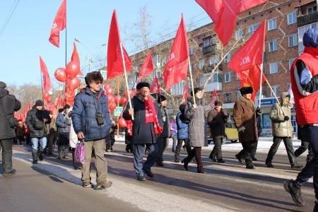 Республика Хакасия. В Абакане состоялись демонстрация и митинг, посвященные 99-ой годовщине Великой Октябрьской Социалистической Революции