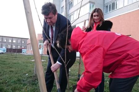 Красные в "Белом городе". Ставропольские коммунисты организовали субботник