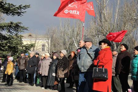 Республика Крым. Митинг-протест против переноса памятника В.И. Ленину в Феодосии