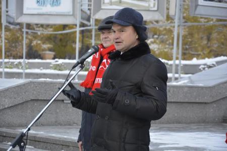 Республика Марий Эл. Жители Йошкар-Олы митингом встретили 99-ую годовщину Великой Октябрьской социалистической революции