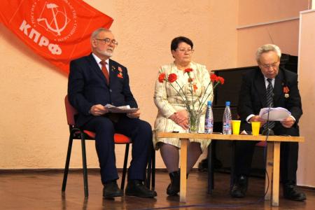 Курган. Жаркий месяц зауральских коммунистов