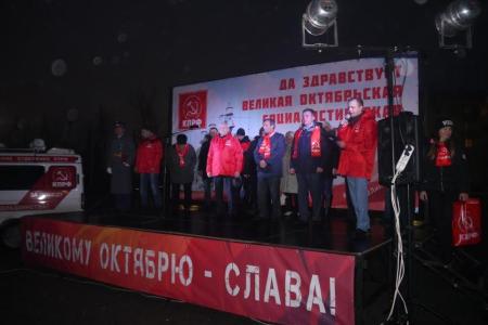 Липецк. По главным улицам праздничным маршем