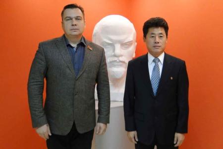 Руководство Амурского отделения КПРФ встретилось с руководителем Хабаровской канцелярии Генерального Консульства КНДР