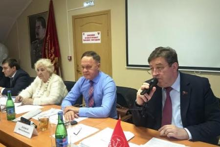 Лидер ставропольских коммунистов Виктор Гончаров: Федеральный центр ободрал наш край, как липку 