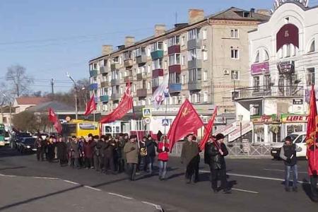 Город Белогорск Амурской области отметил праздник Октября демонстрацией и митингом