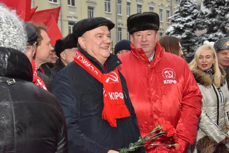 «Новый Октябрь впереди!». Шествие и митинг в Москве