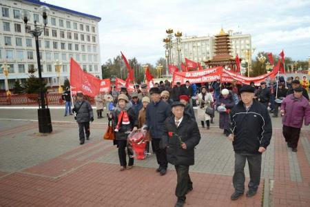 Верны идеям Великого Октября! Коммунисты Калмыкии широко отметили годовщину революции 