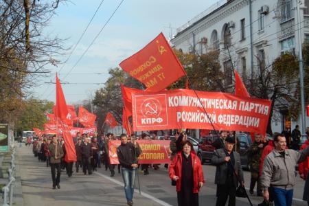Вернём социальные завоевания Октября! Севастопольские коммунисты отметили 99-ю годовщину Великой Октябрьской революции
