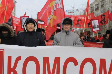 Борьба за интересы народа и Родины продолжается! Демонстрация и митинг 7 ноября в Якутии