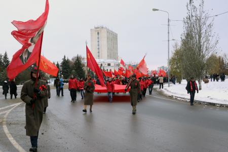 Празднование годовщины Великого Октября в Омске
