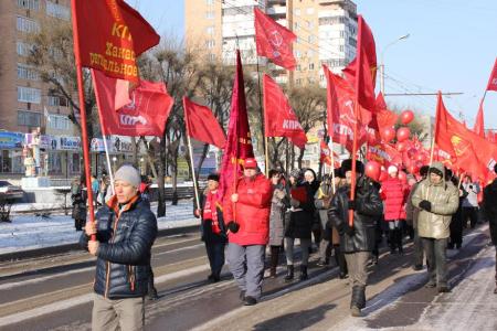 Республика Хакасия. В Абакане состоялись демонстрация и митинг, посвященные 99-ой годовщине Великой Октябрьской Социалистической Революции