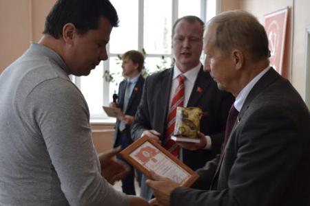 Ивановские коммунисты провели торжественное собрание, посвящённое 99-й годовщине Октябрьской революции